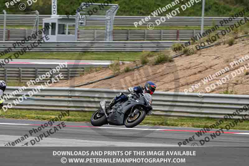 cadwell no limits trackday;cadwell park;cadwell park photographs;cadwell trackday photographs;enduro digital images;event digital images;eventdigitalimages;navarra;no limits trackdays;peter wileman photography;racing digital images;trackday digital images;trackday photos